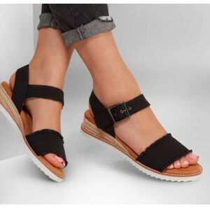 Bobs from Sketchers (NEW) Black Desert Kiss Adobe Princess Comfort Sandal Size 7